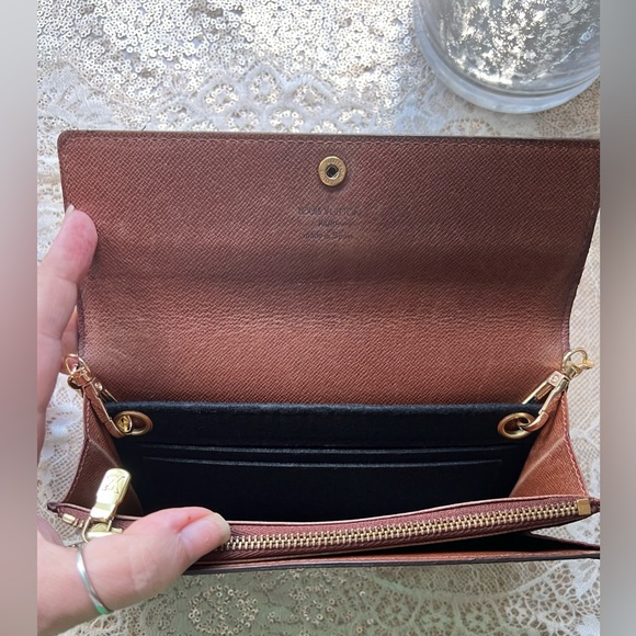 LOUIS VUITTON Monogram Sarah Long Wallet With Included Insert/Crossbody Chain - Picture 7 of 16